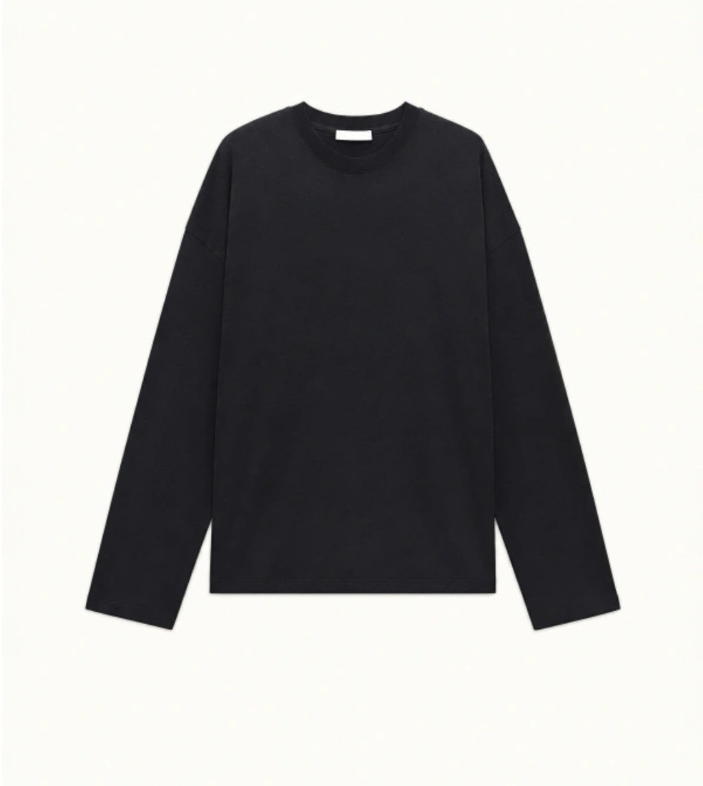 The black t-shirt