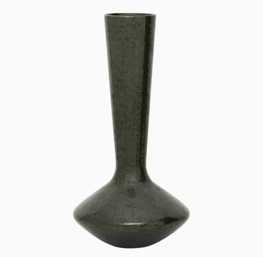Vase Tynn.